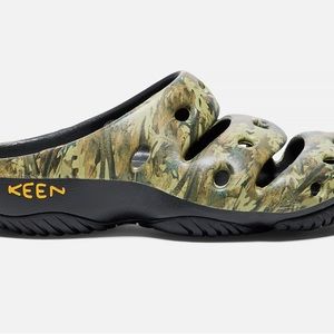 Keen Men's Yogui Arts Slides Slip On Sandals Closed Toe Camo / Green, Black SZ 8